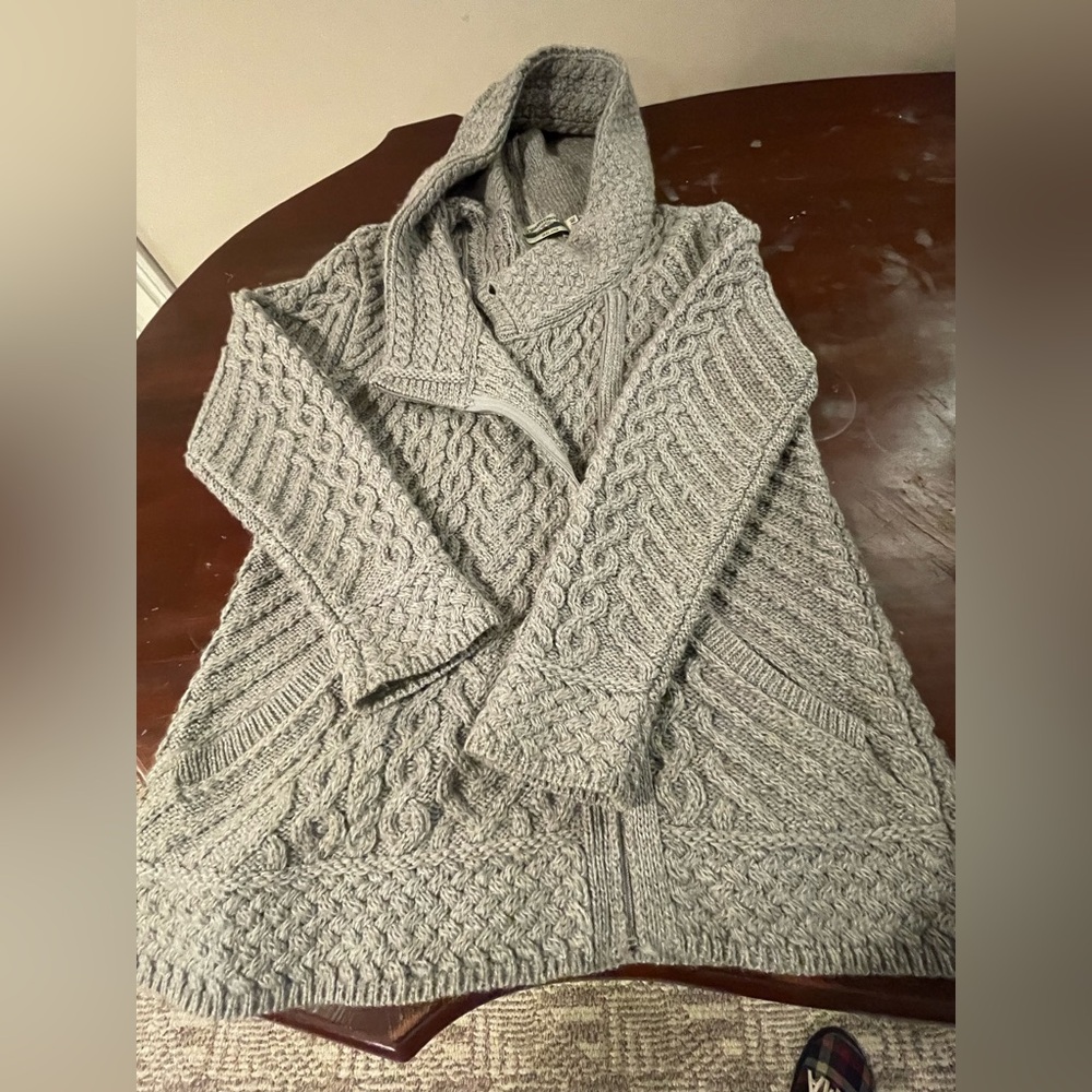 Aran Crafts % Wool Light Gray Cable Hooded Cardigan - Picture 3 of 14